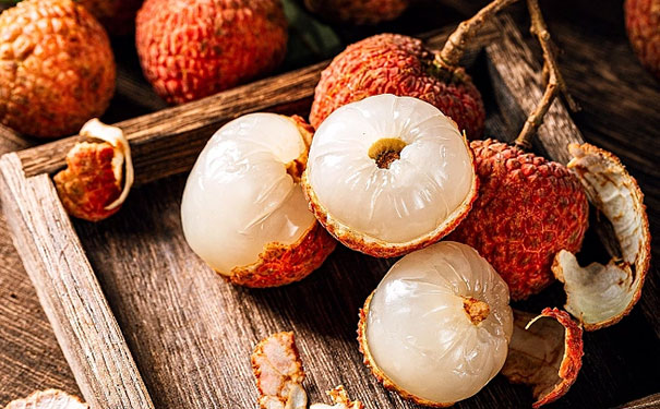 荔枝酒的正确泡法带皮