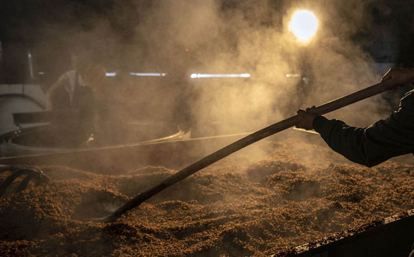 浓香散酒酿造方法