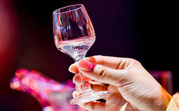 纯粮食酒怎么鉴别真假（避雷指南）