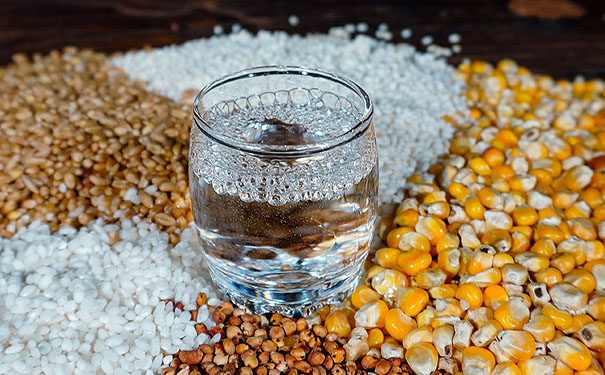 你知道酱香型白酒和浓香型白酒的区别吗