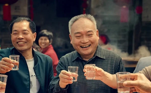 为什么村镇上的人更喜欢喝散装白酒