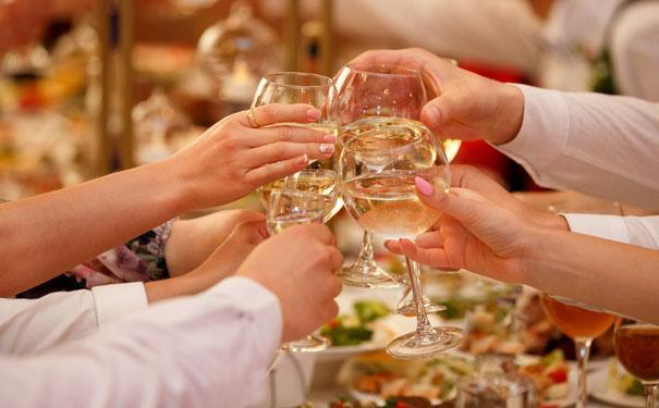 不同国家的酒文化有什么不同