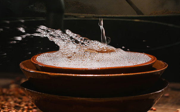 5招教会你,如何区分纯粮酒和勾兑酒