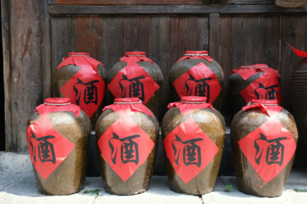 散装酒有什么特色，为何受到大众消费青睐？