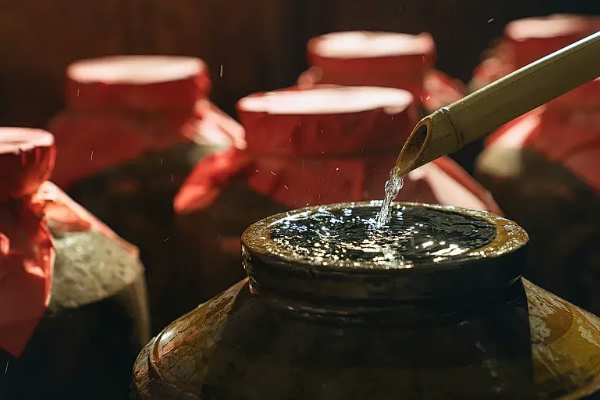 散装酒究竟有何特点，为何深受喜爱 