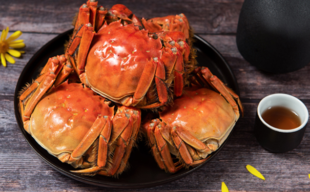 秋季的螃蟹和黄酒更配哦