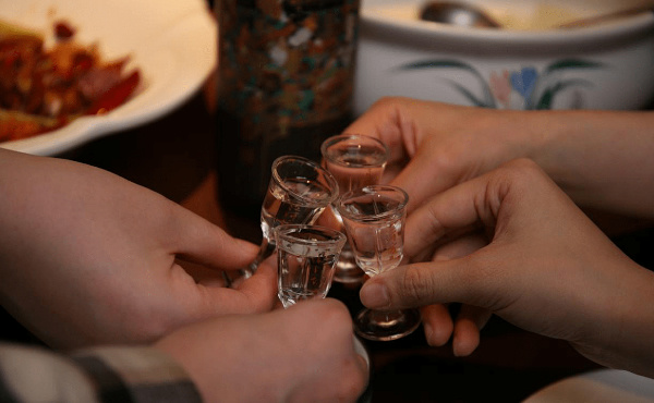 喝浓香白酒搭配什么下酒菜，你知道吗 
