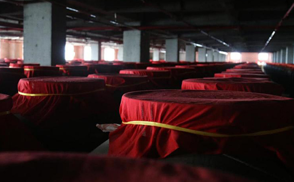 浓香型白酒长期储存指南：锁住每一滴醇香