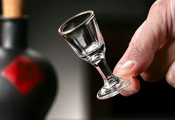 酱香型白酒怎样“醒酒”才能风味更佳？