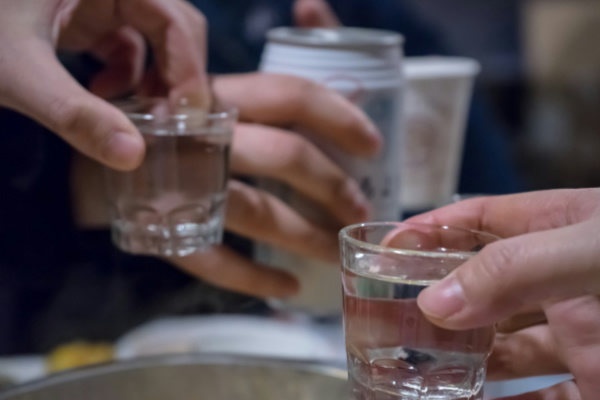 年轻人饮酒场合有哪些变化？
