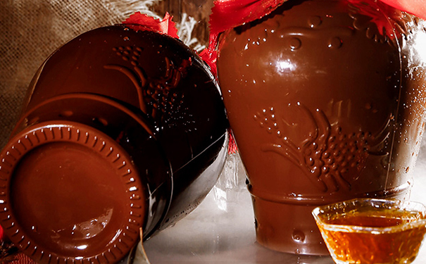 黄酒风味探索:独特香气与口感的奥秘