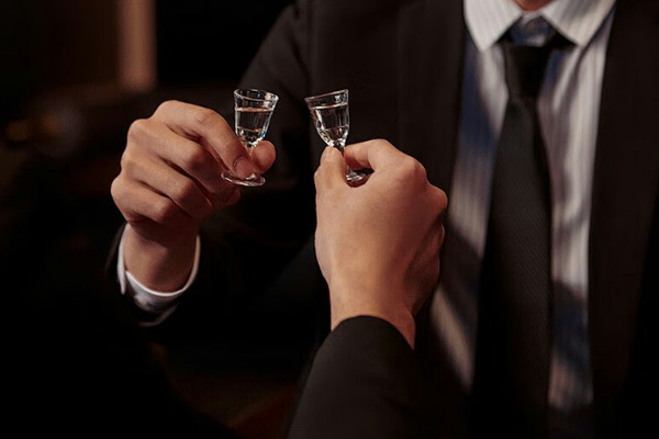 社交场景多元化，白酒香型如何匹配不同聚会氛围