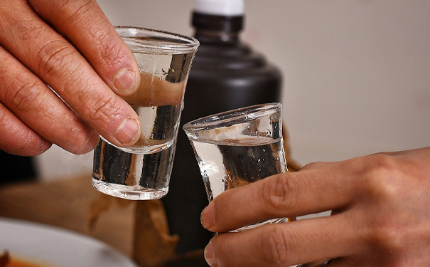 白酒与社交场合:文化桥梁与情感纽带