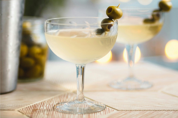 果酒开瓶后能放多久？在这段时间里又该怎么保存呢？