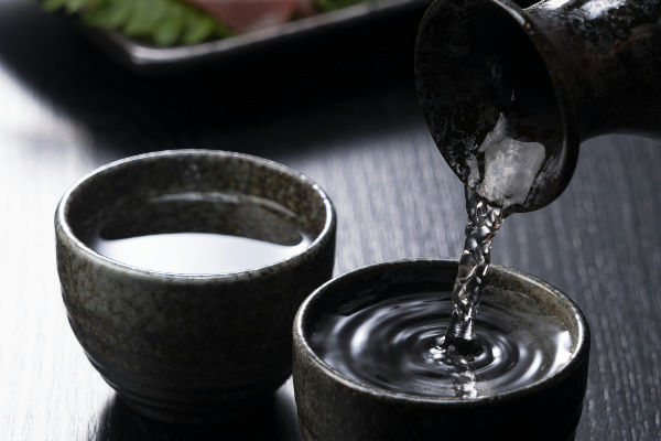 地域风味探秘：中国各地浓香型白酒的特色比较