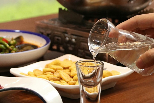 不同种类白酒的美食搭配指南