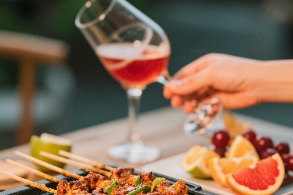 烧烤与果酒的完美邂逅