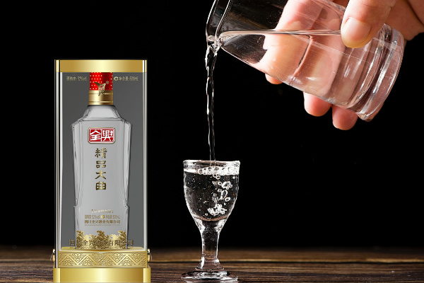 浓香型白酒：为何成为商务宴请的“常客” 