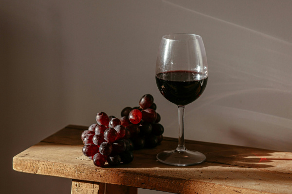 酿造葡萄酒时，葡萄品种的选择为什么如此重要？