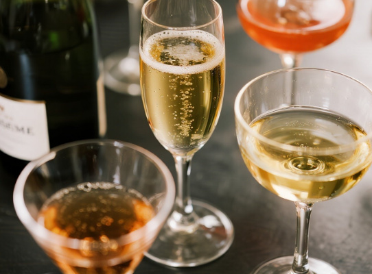 杯中气泡的秘密：香槟与起泡酒的分别有那些？